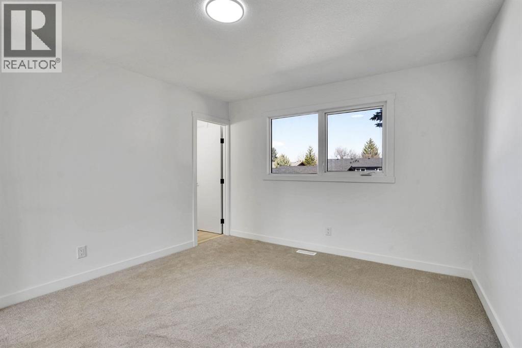 20 Templehill Crescent NE - 19