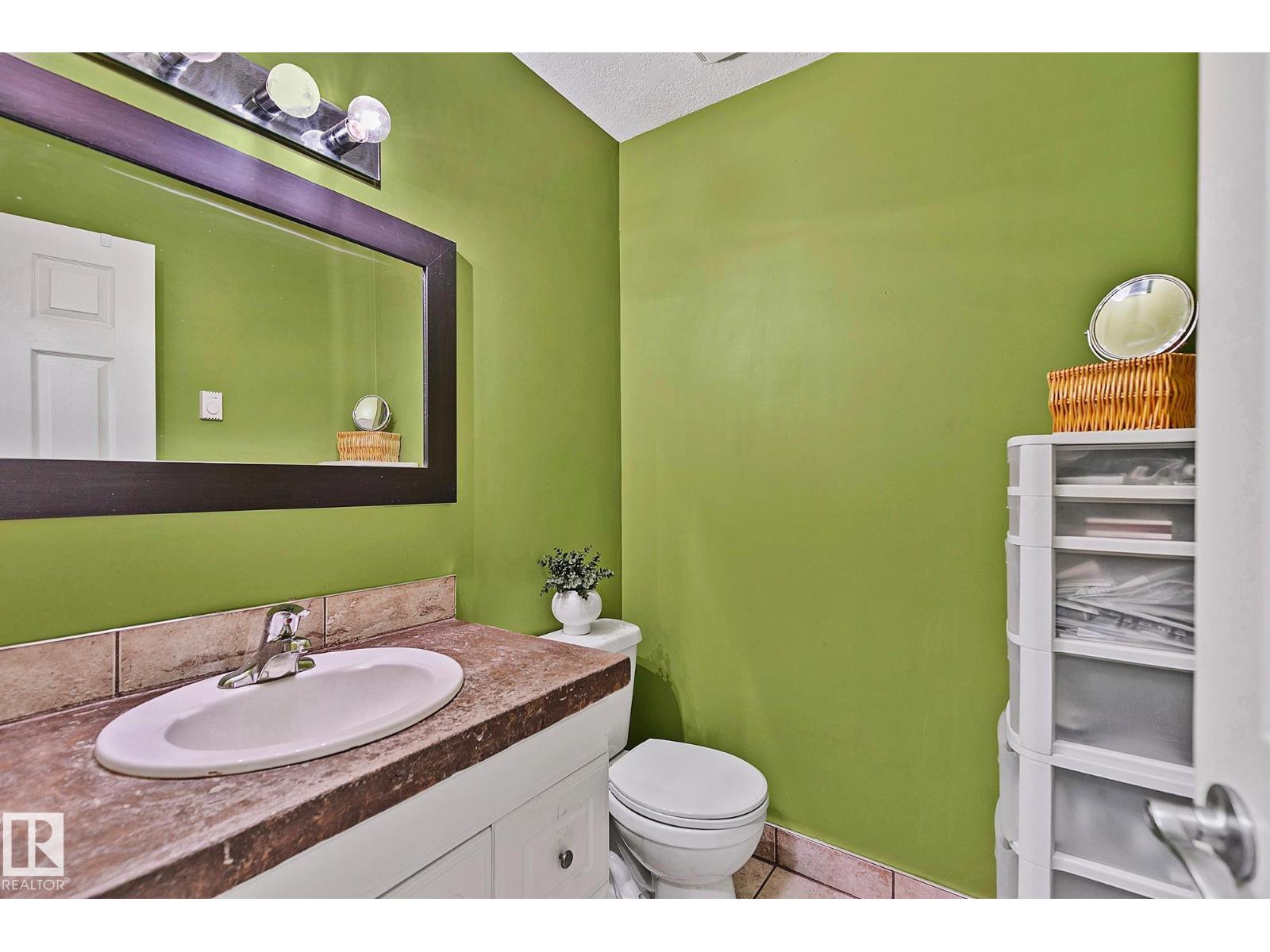 16 WILLOW AV - 26