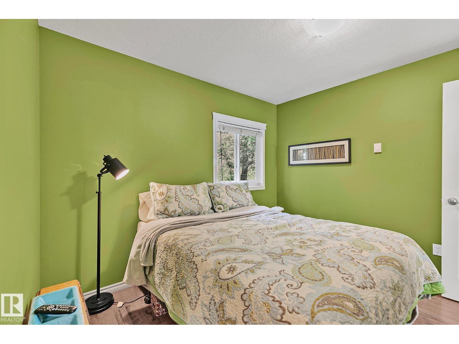 16 WILLOW AV - 27
