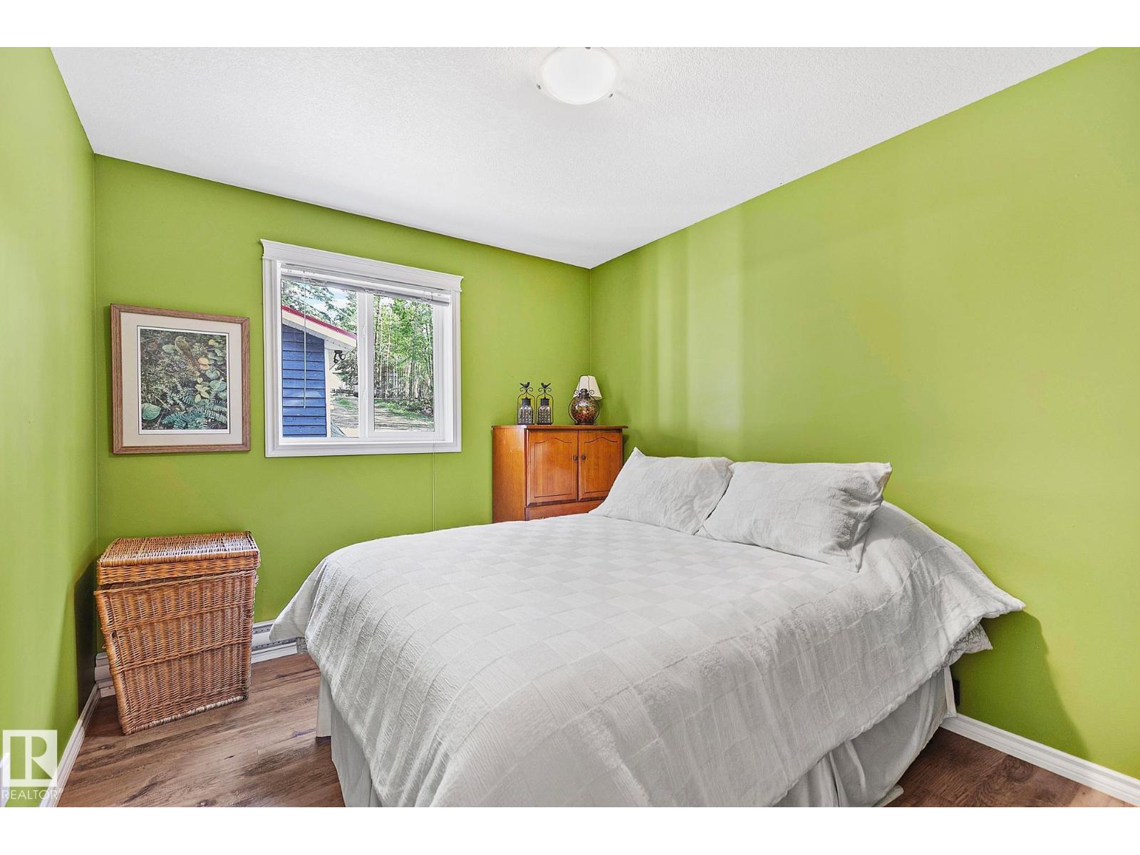 16 WILLOW AV - 29