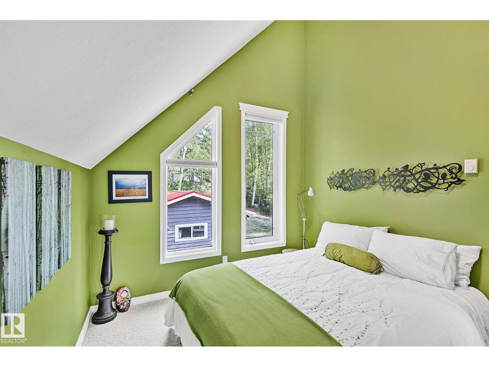 16 WILLOW AV - 36