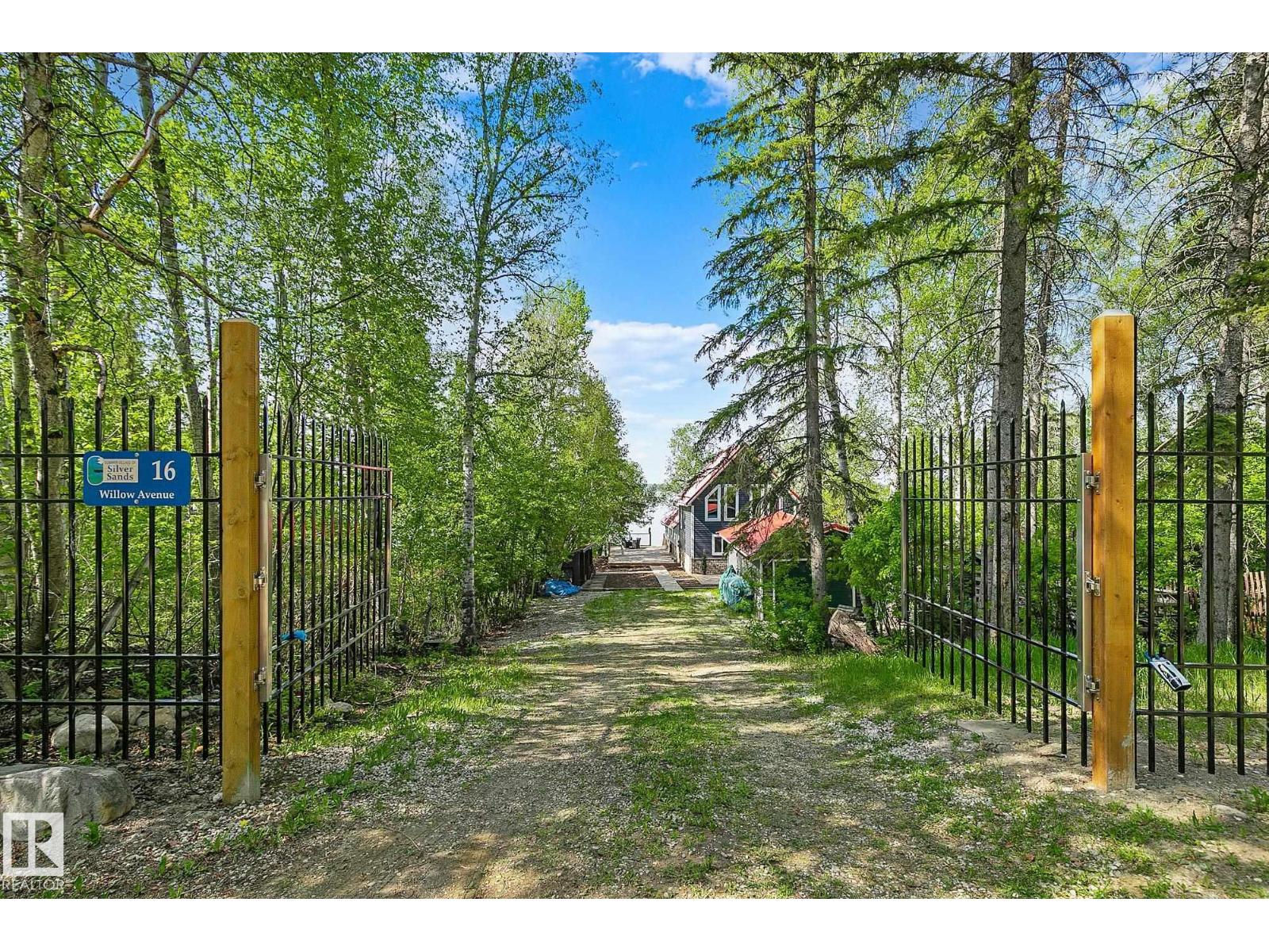 16 WILLOW AV - 4
