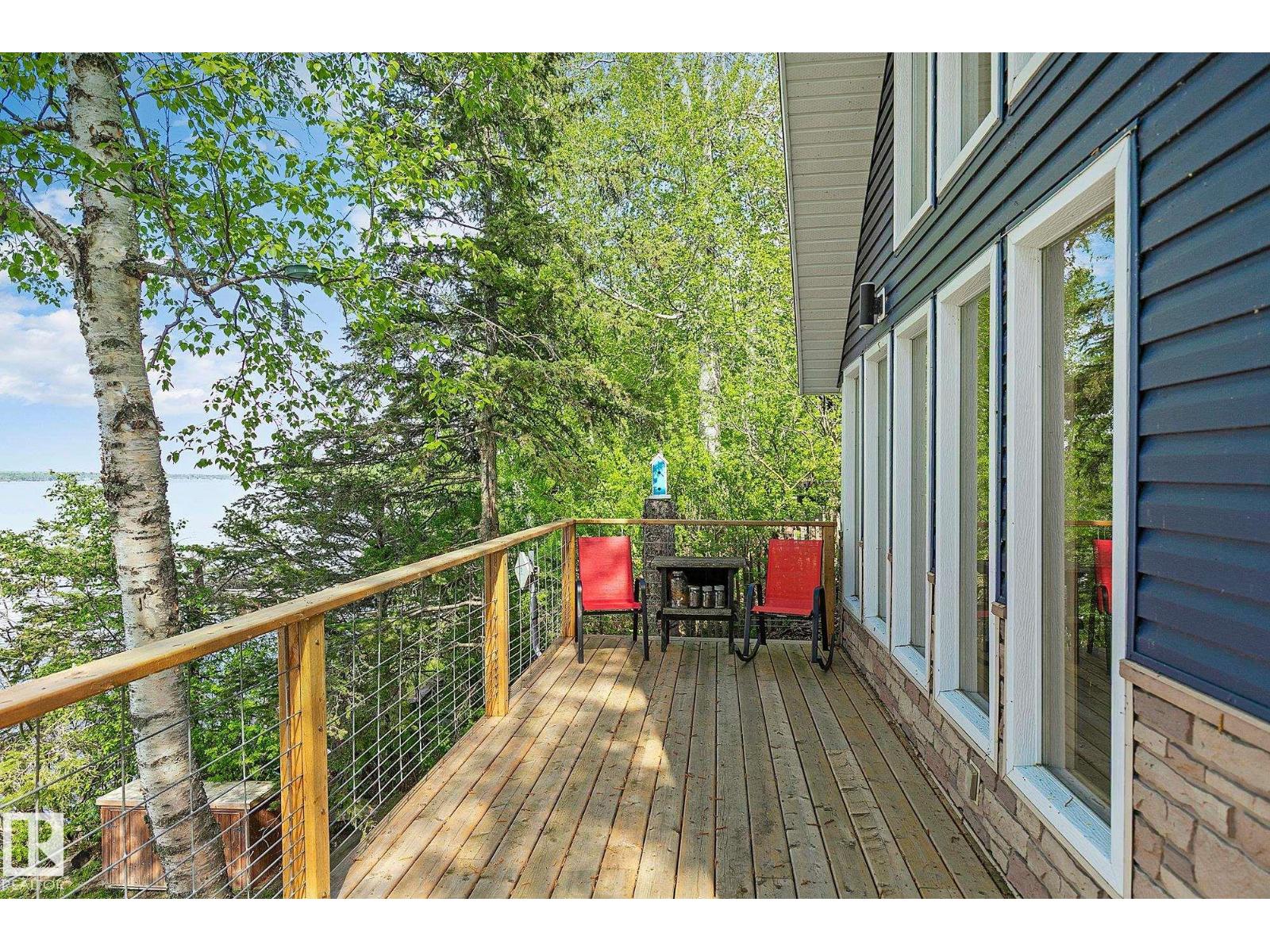 16 WILLOW AV - 41