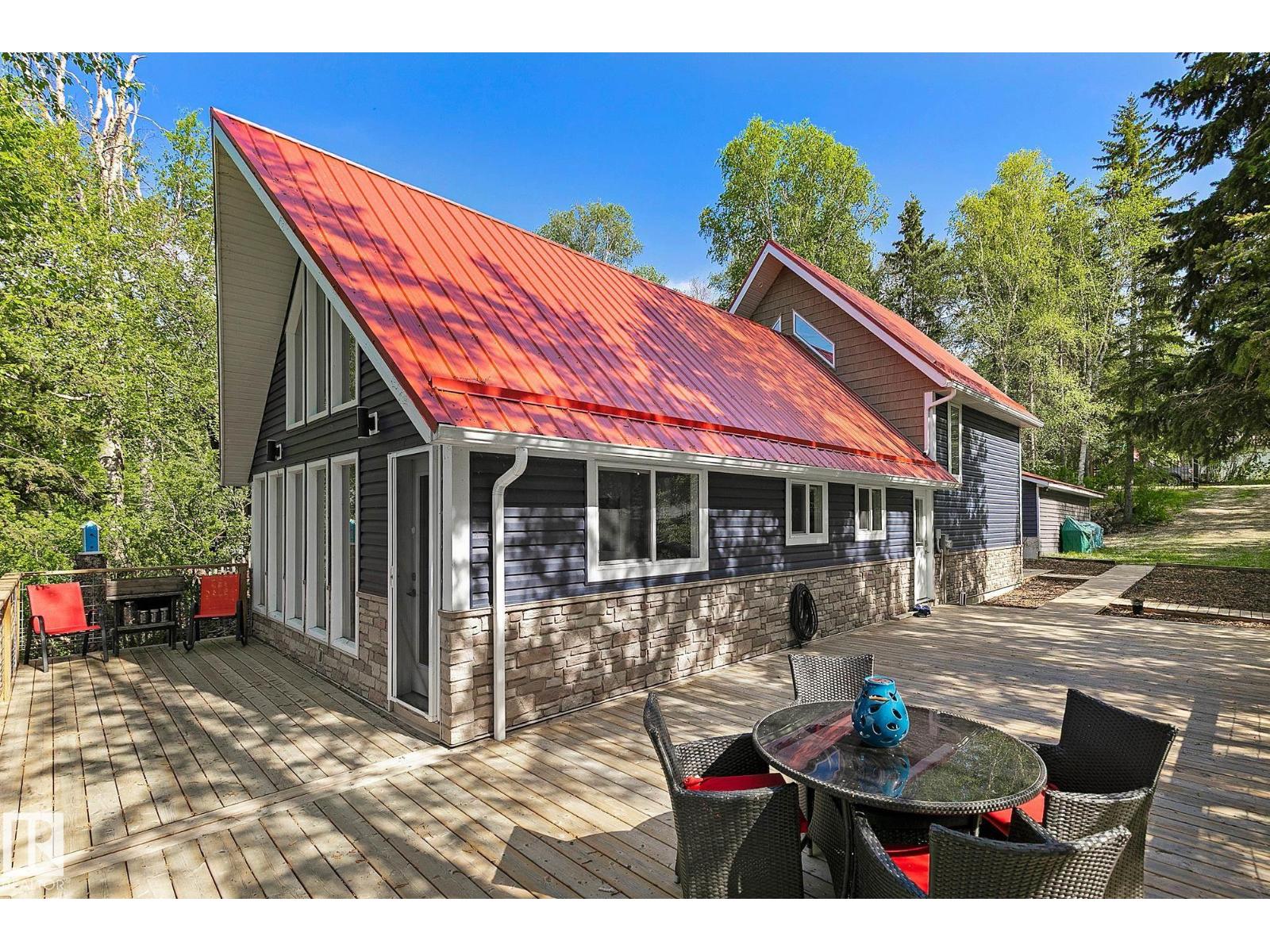 16 WILLOW AV - 51