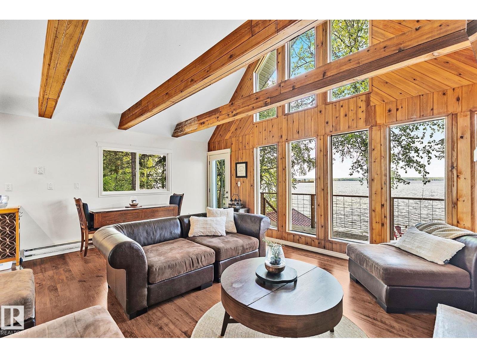 16 WILLOW AV - 7