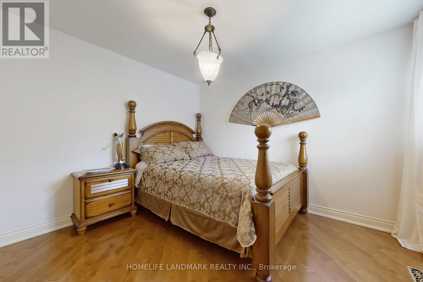 8 PRESCOTT COURT - 25