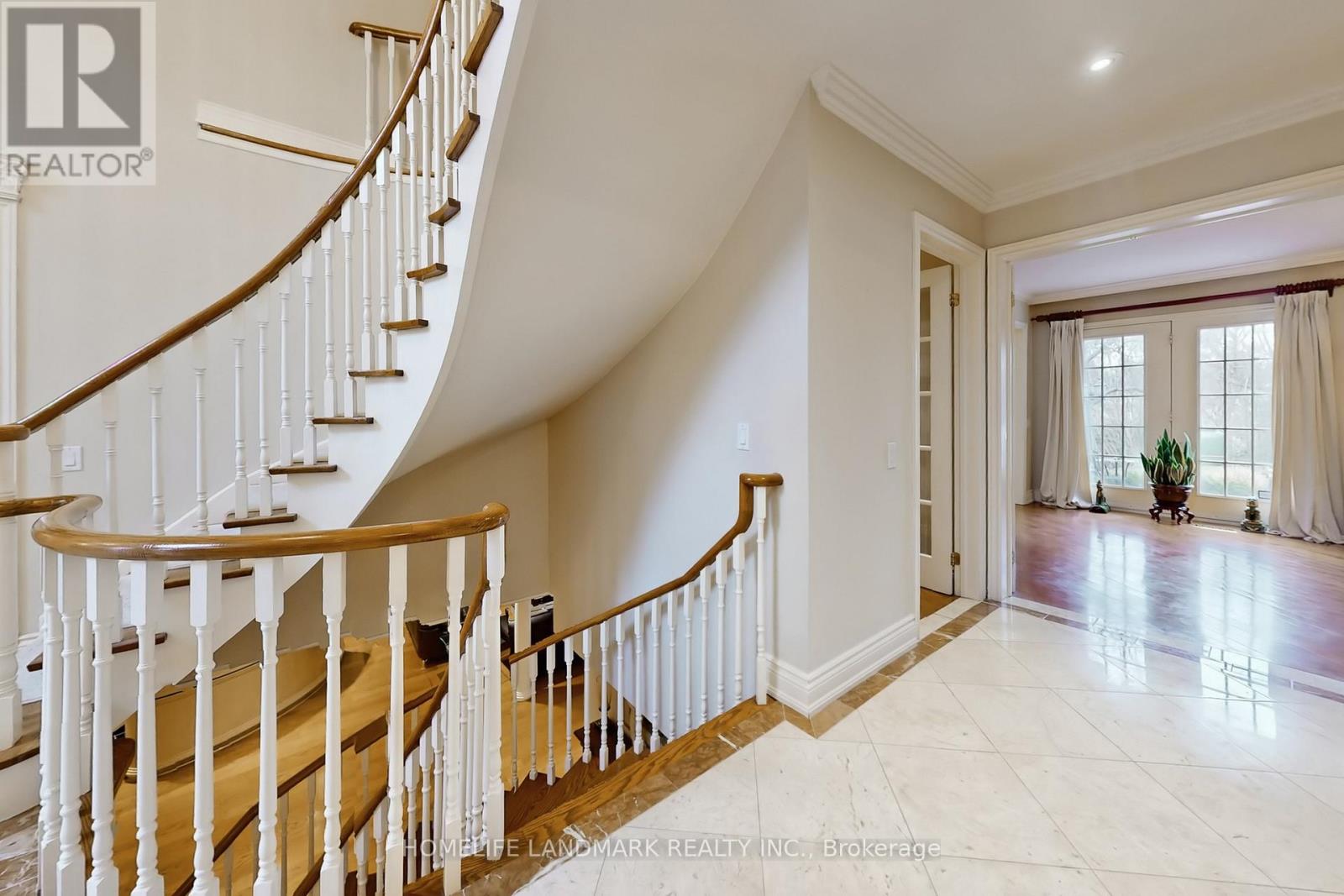8 PRESCOTT COURT - 27