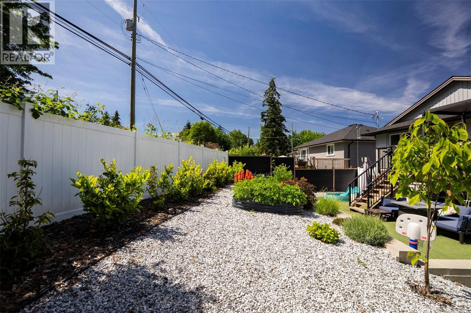 3238 Malcolm Rd - 44