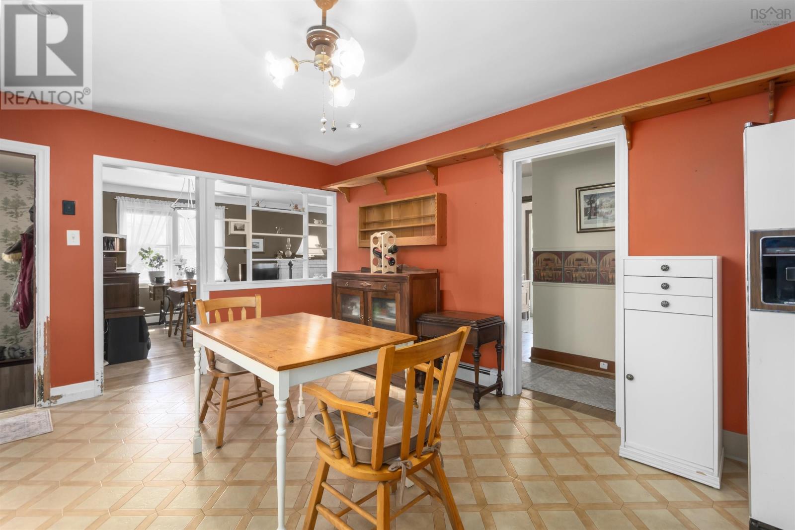 8 Curley Drive - 11