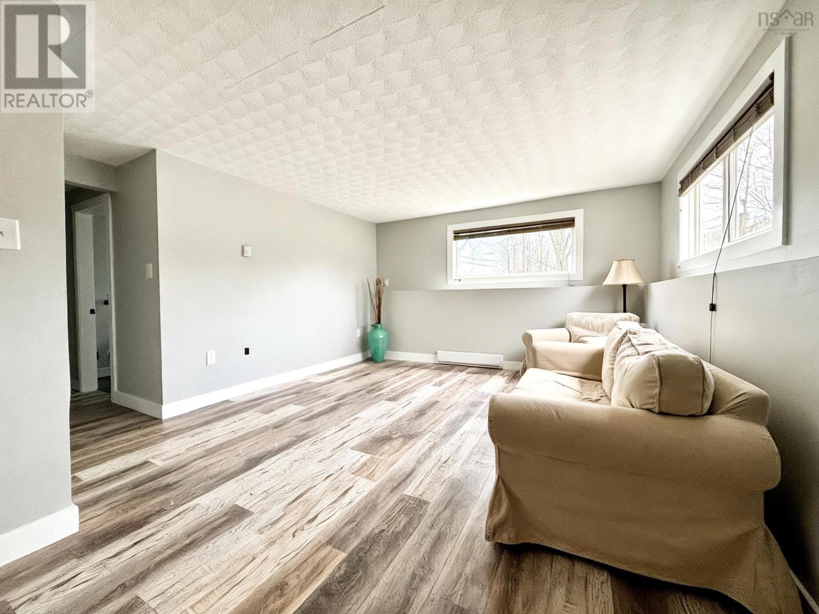 430 Old Sackville Road - 17
