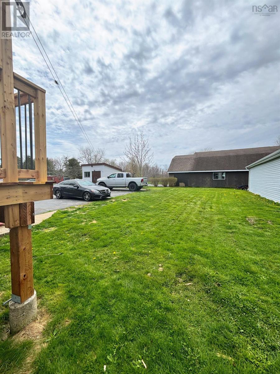 430 Old Sackville Road - Image 3