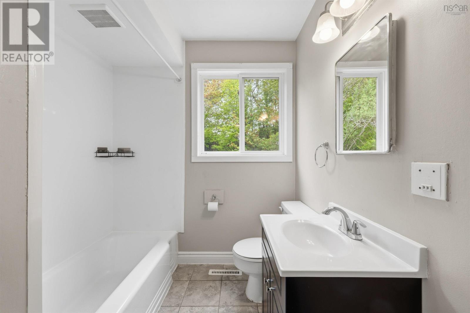 Property 22 of 27 of 55 & 55 1/2 Glenwood Avenue