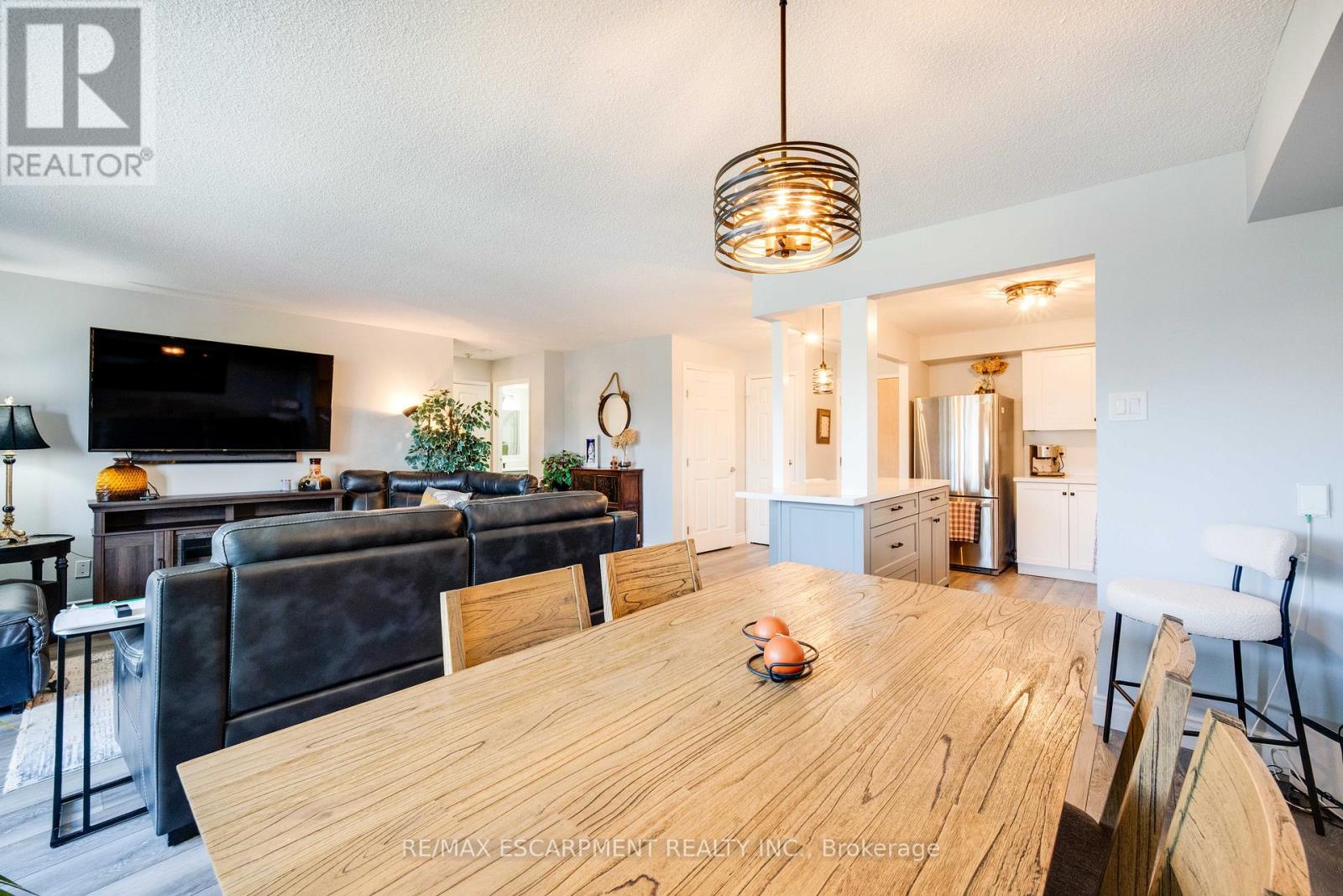 #401 9 BONHEUR COURT - 19