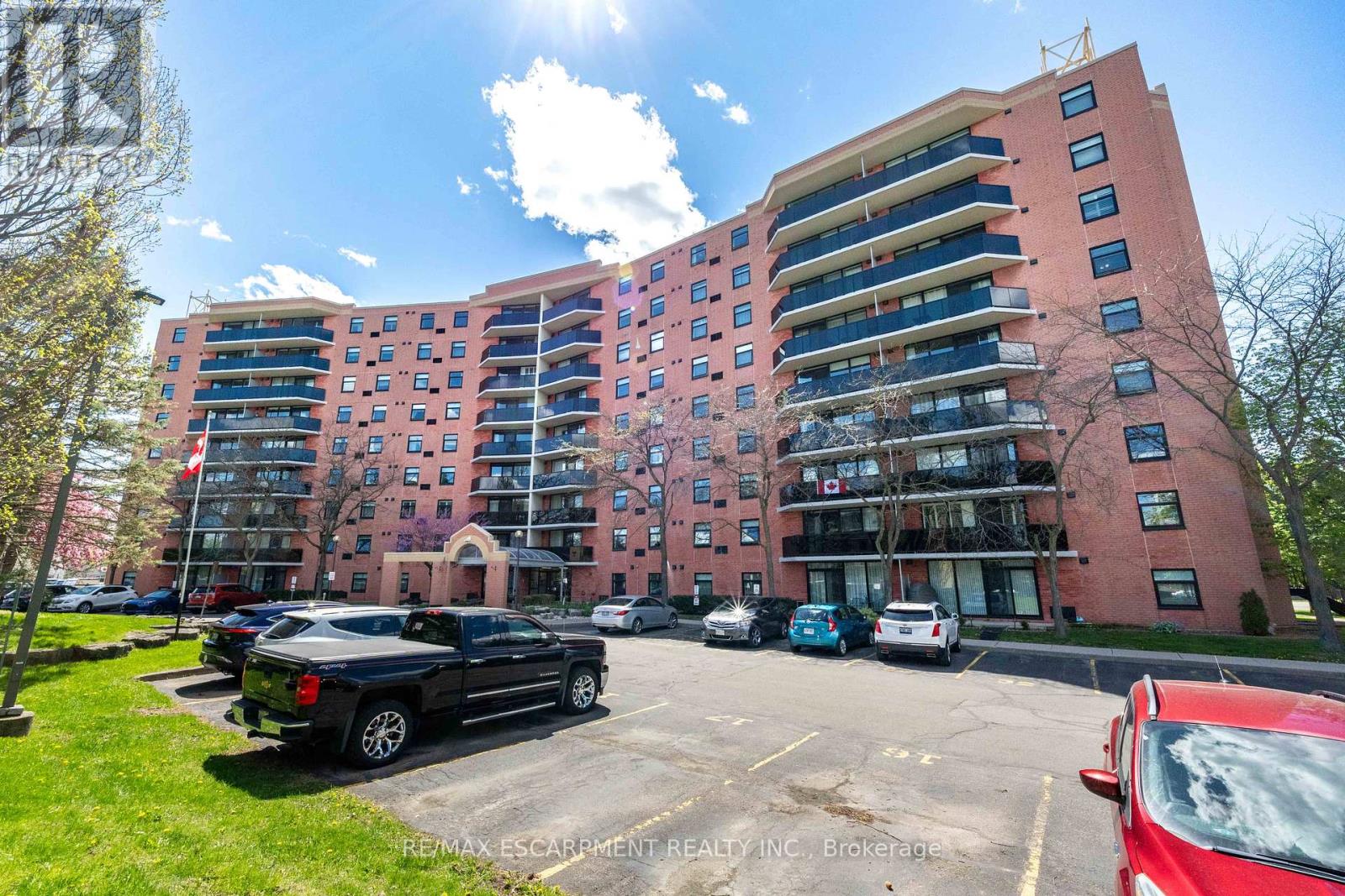 #401 9 BONHEUR COURT - 22