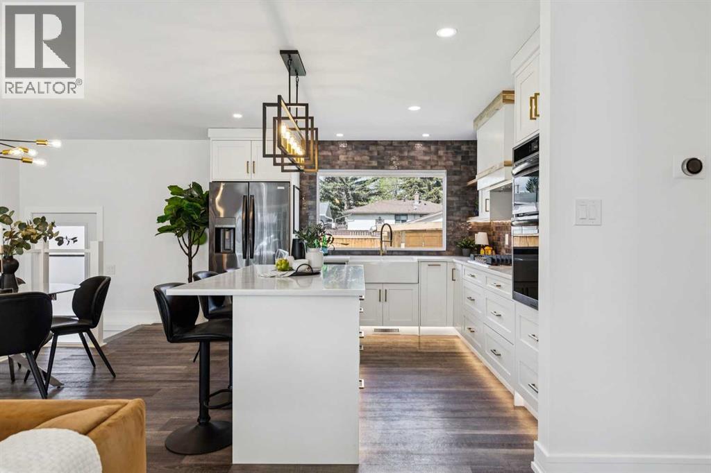 175 Havenhurst Crescent SW - 13