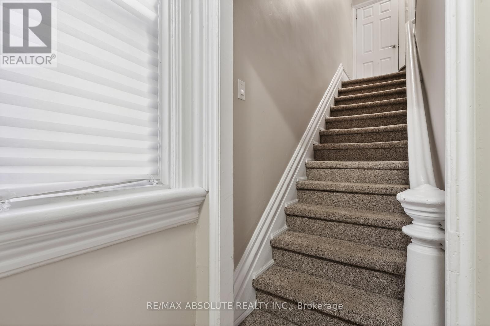 3 Bed, 1 Bath House for Sale in Ottawa – 231 BELL STREET N, Ottawa – MLS# X13212554 - Image 4