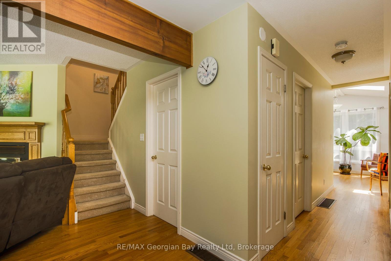 2 RIDOUT COURT - 10