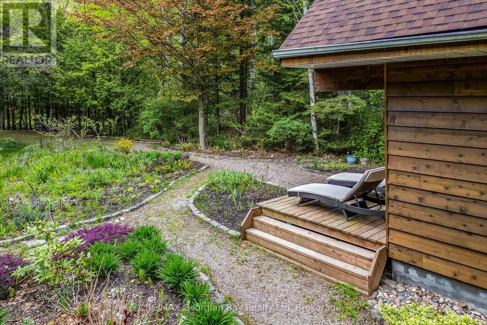 2 RIDOUT COURT - 24