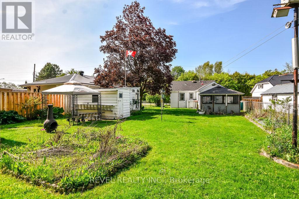 110 QUEEN STREET - 23