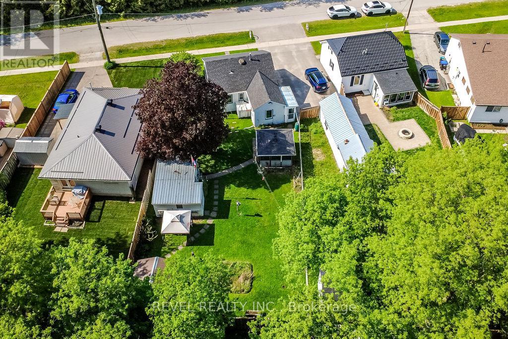 110 QUEEN STREET - 31