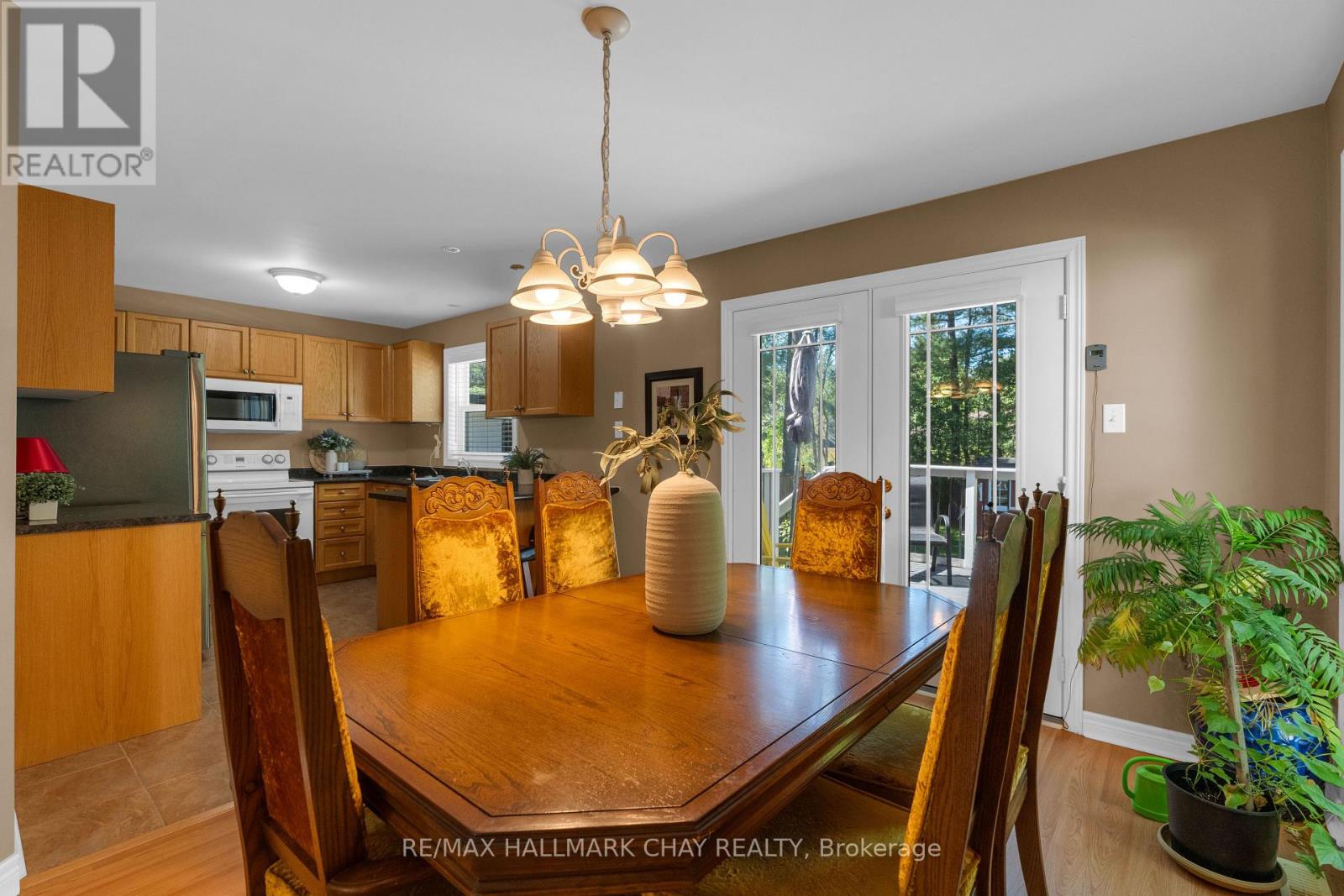 226 MCCREA DRIVE - 12
