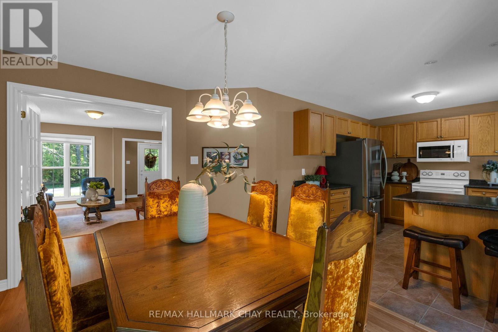 226 MCCREA DRIVE - 14