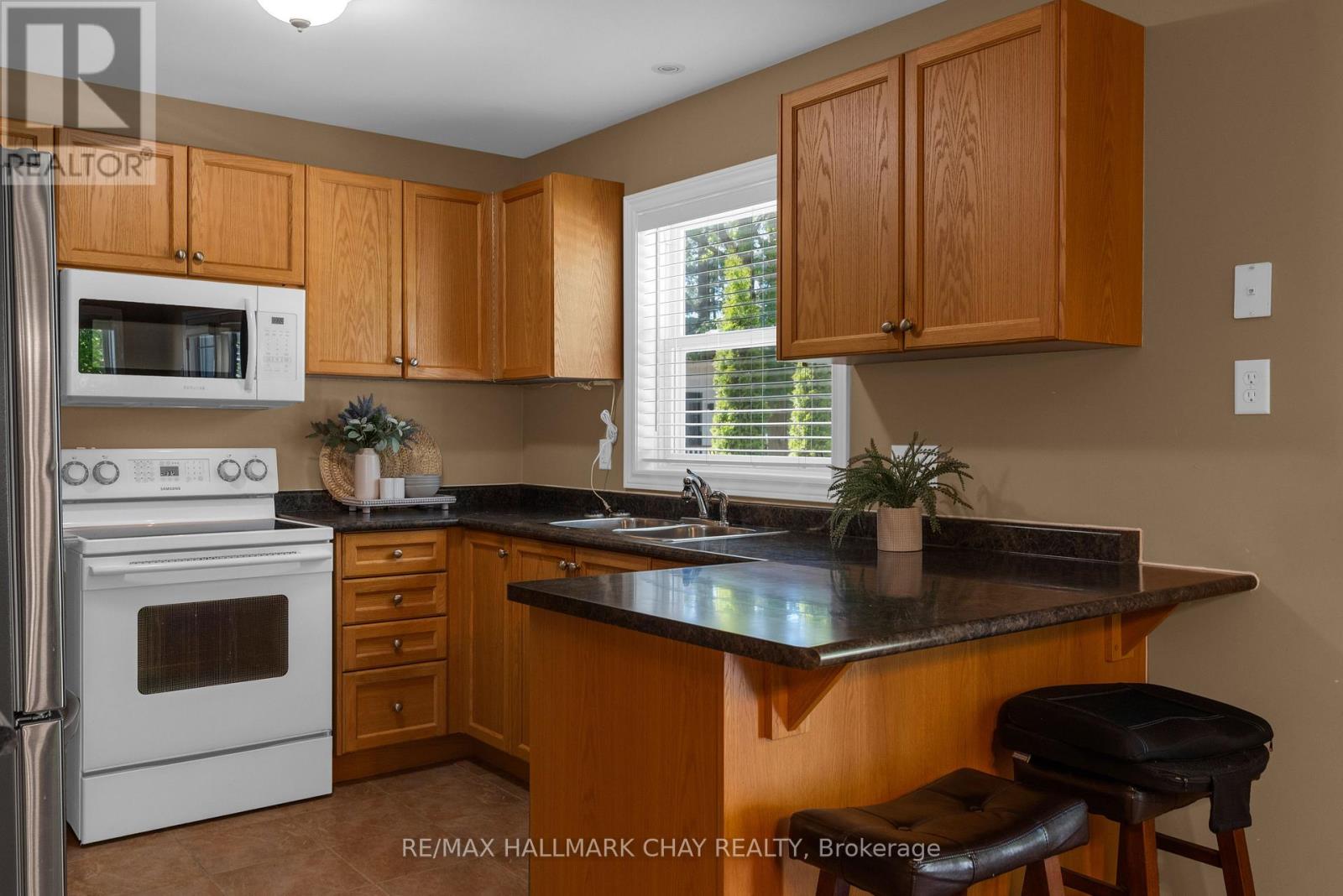 226 MCCREA DRIVE - 17