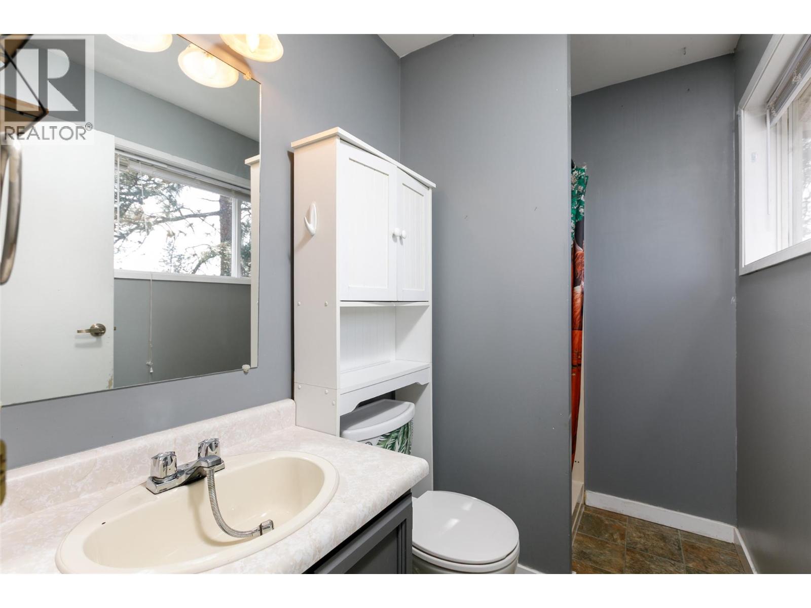 1242 Bowes Road, West Kelowna