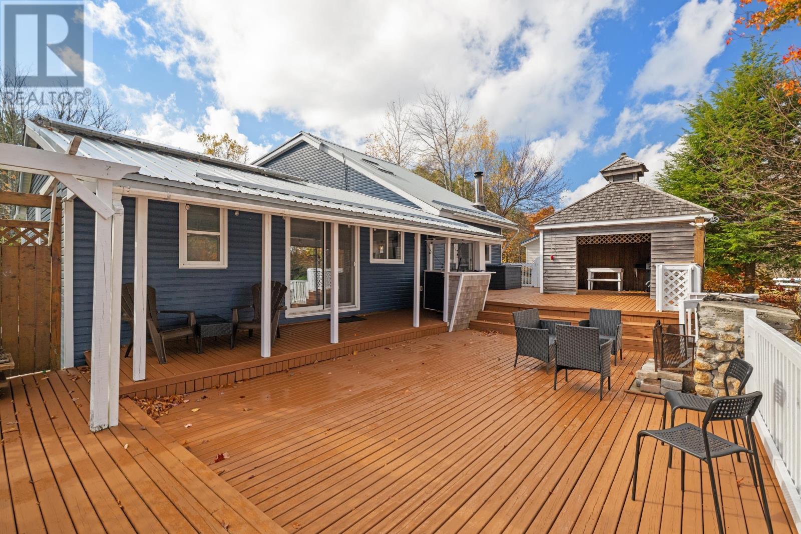 27 Crooked Lake Road - 40