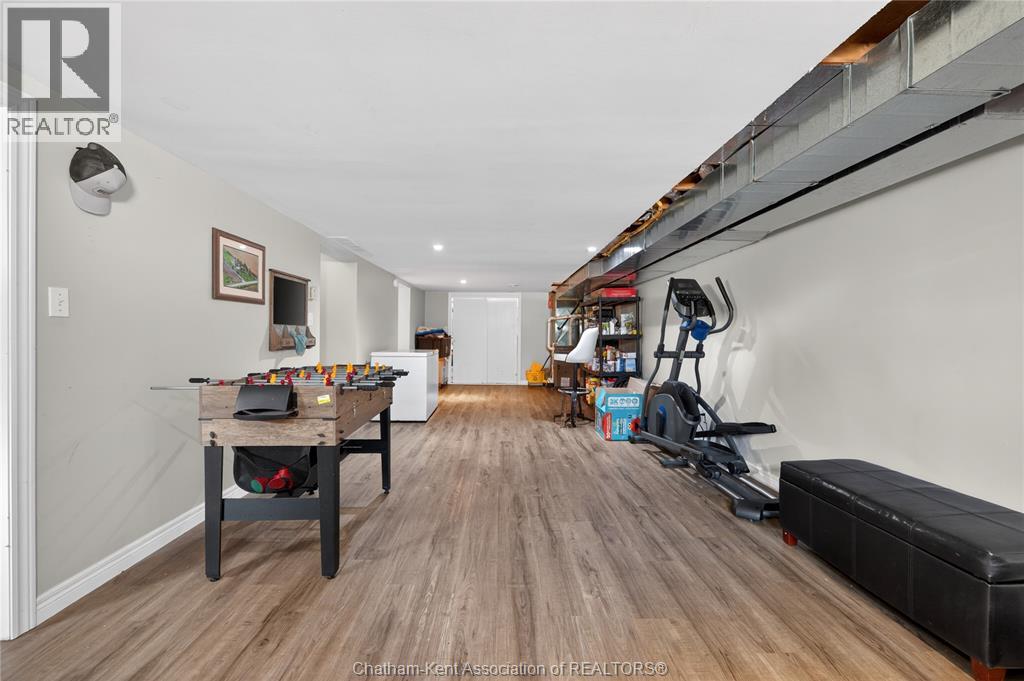 944 MCNAUGHTON AVENUE - Image 15