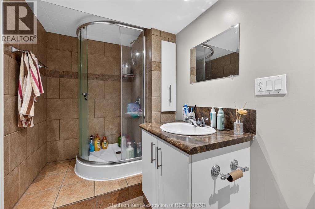 944 MCNAUGHTON AVENUE - Image 16