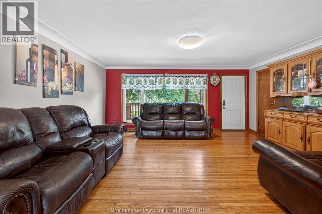 944 MCNAUGHTON AVENUE - Image 9