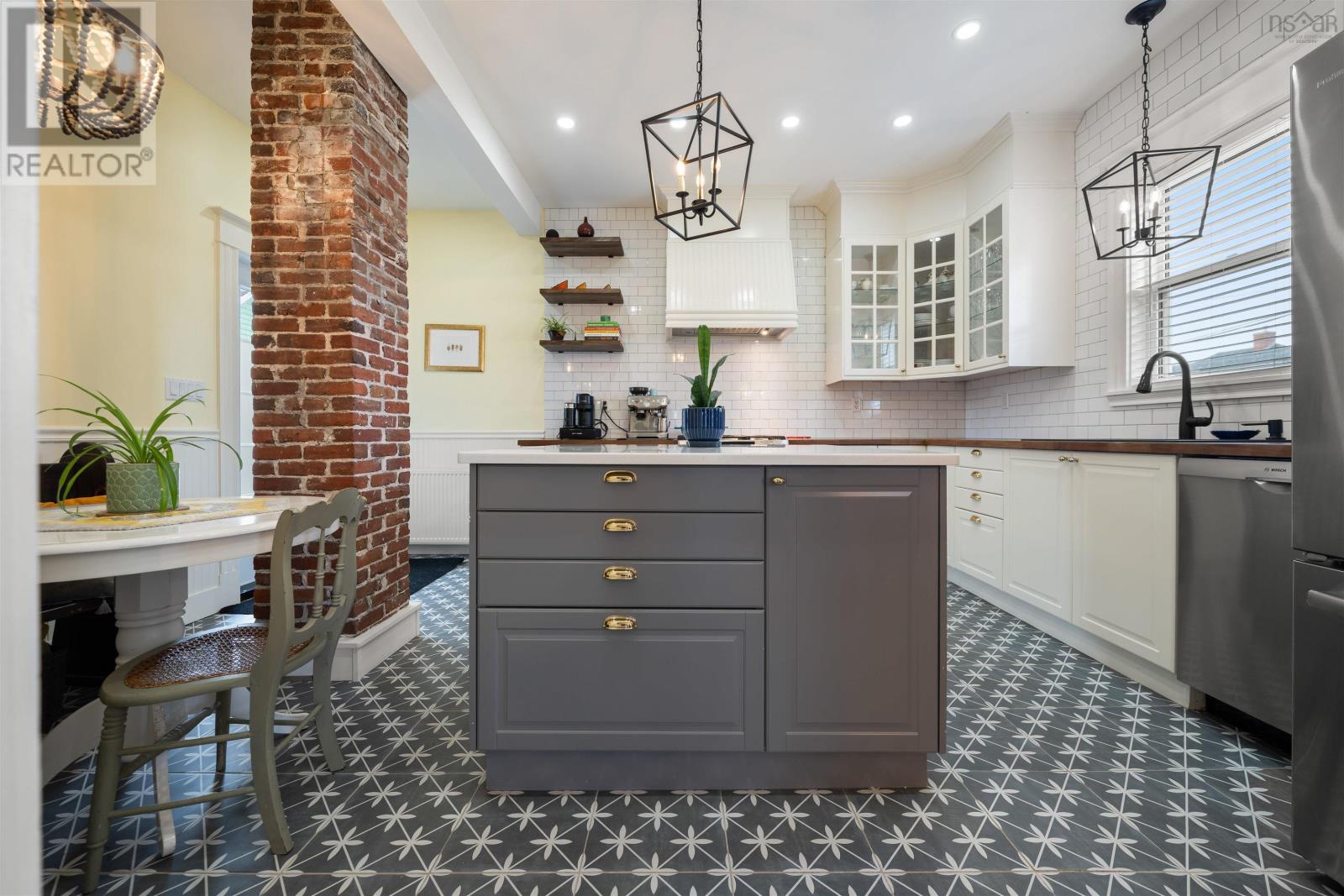 477 Nelson Street - 15