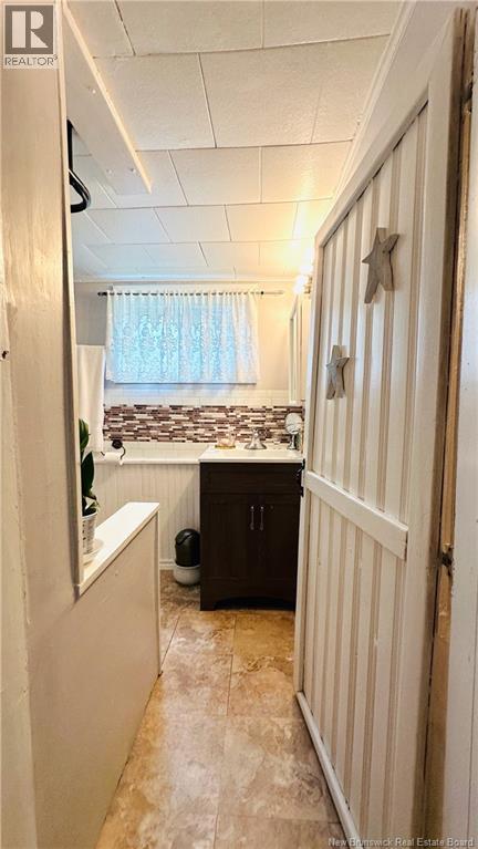 876 Central Street - 24