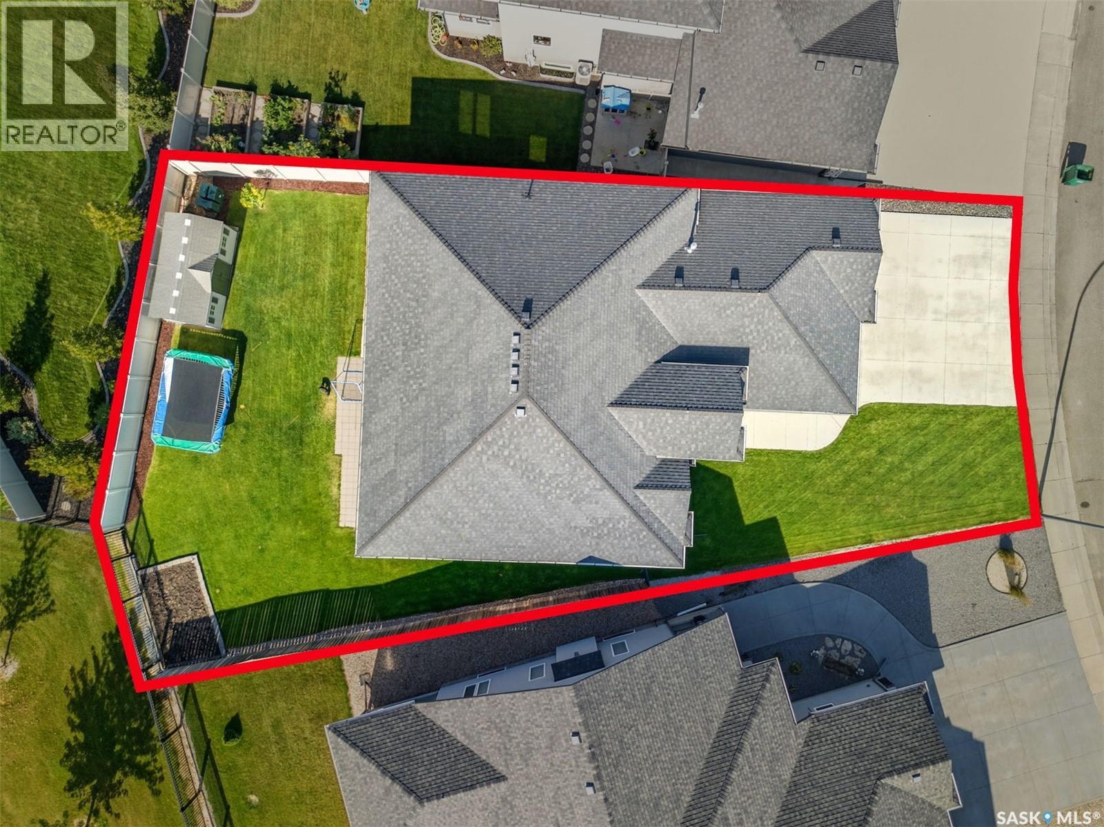 806 Gillies CRESCENT - 34