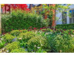 47 Walker Avenue, Toronto, ON M4V1G3 Photo 37