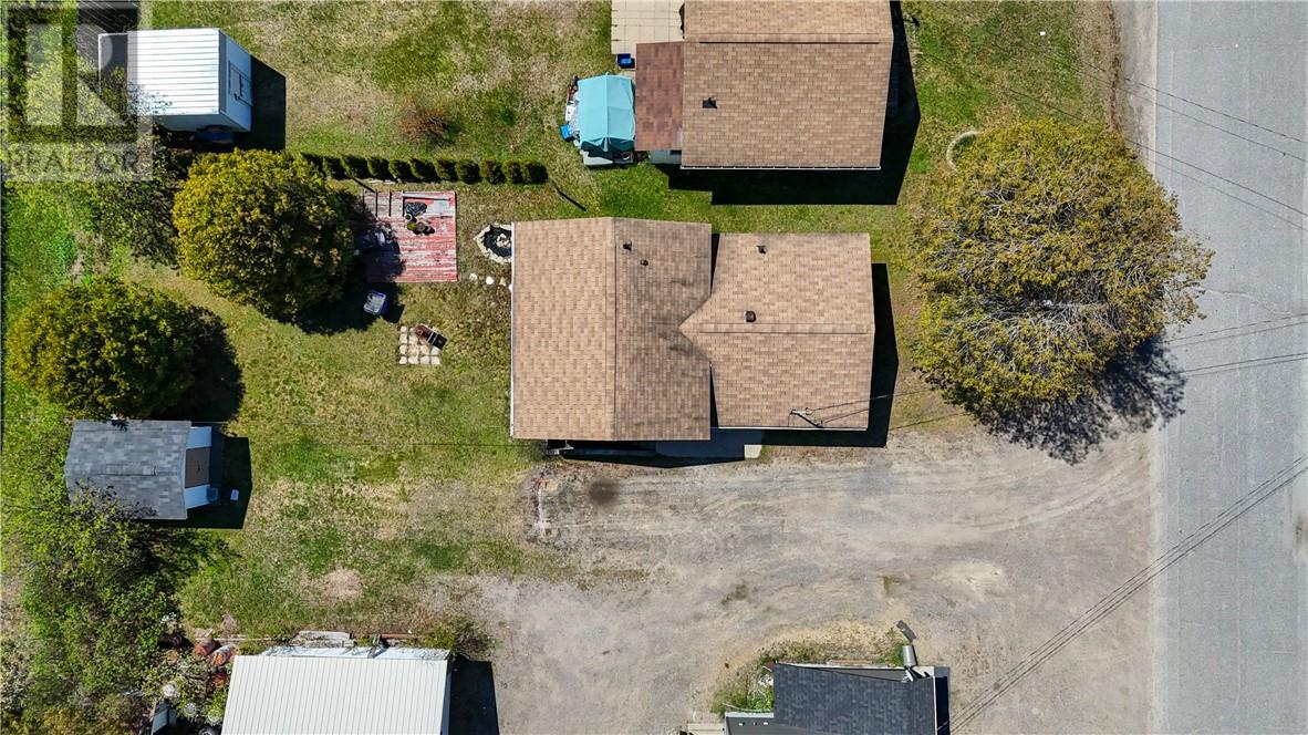 481 ADELAIDE Street - 5