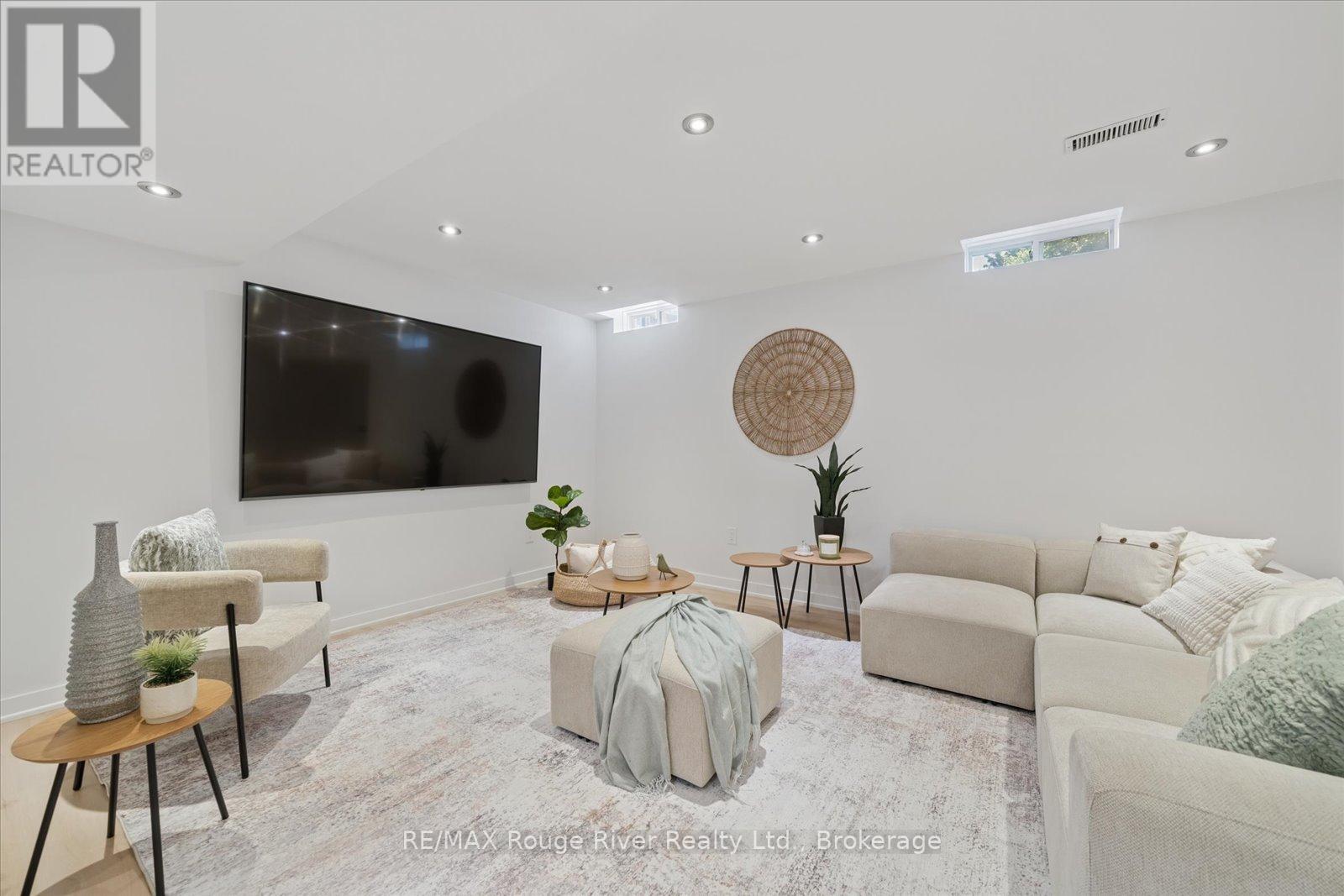 57 BAYBERRY COURT - 42