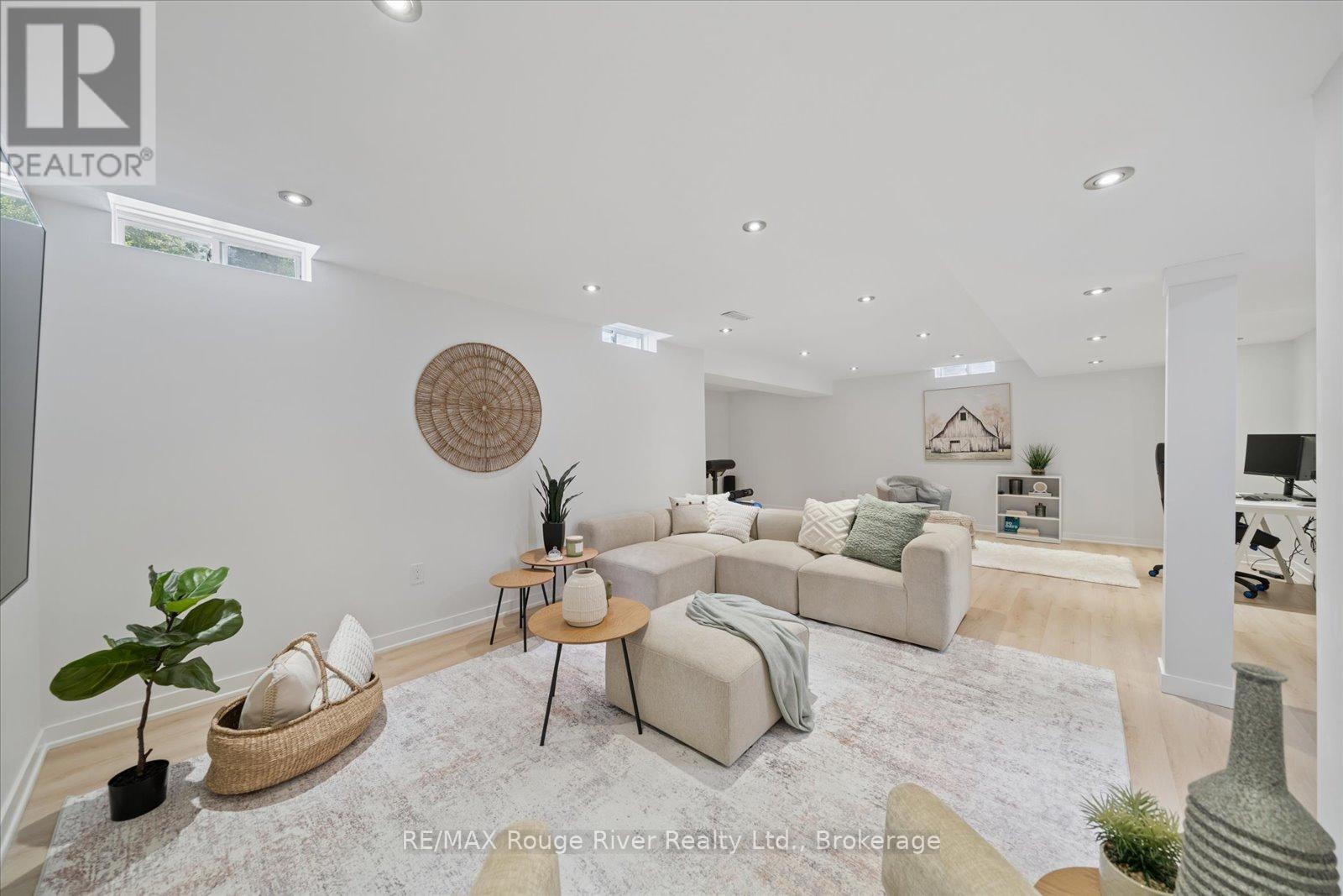 57 BAYBERRY COURT - 44