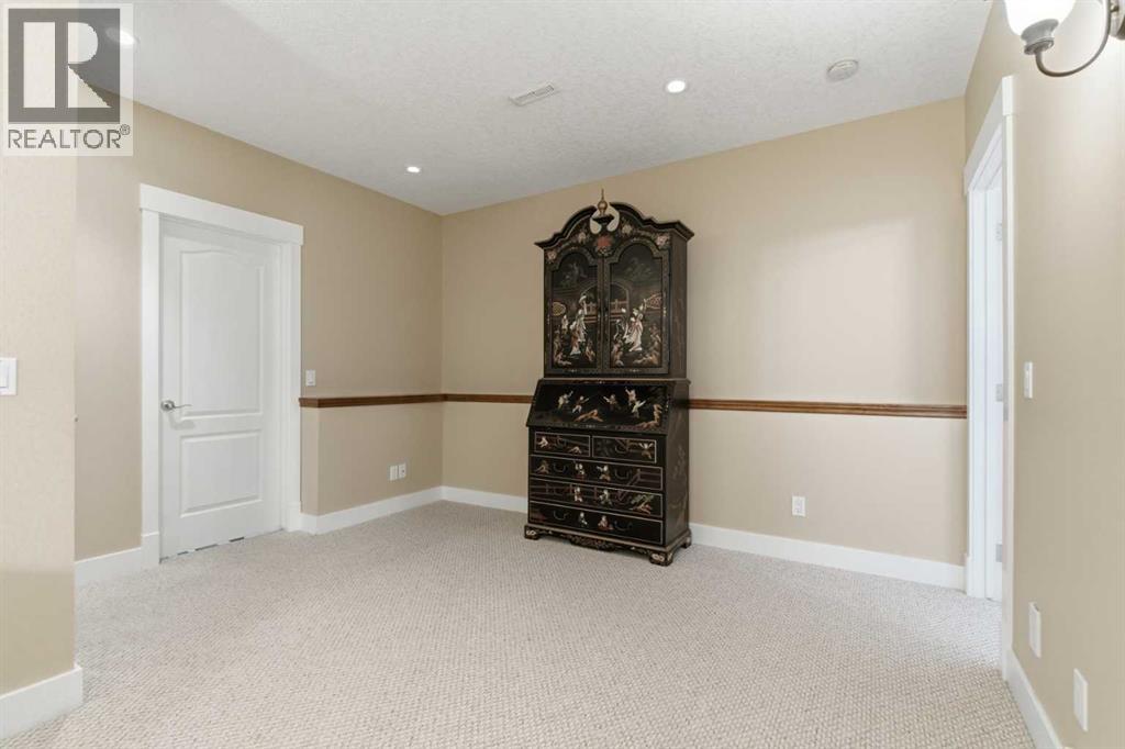 183 Discovery Ridge Way SW - 23