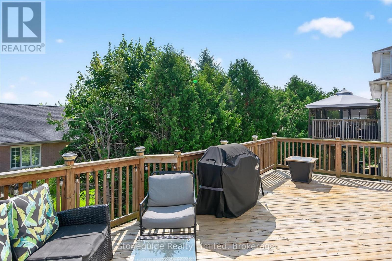 1726 RAVENWOOD DRIVE - 18