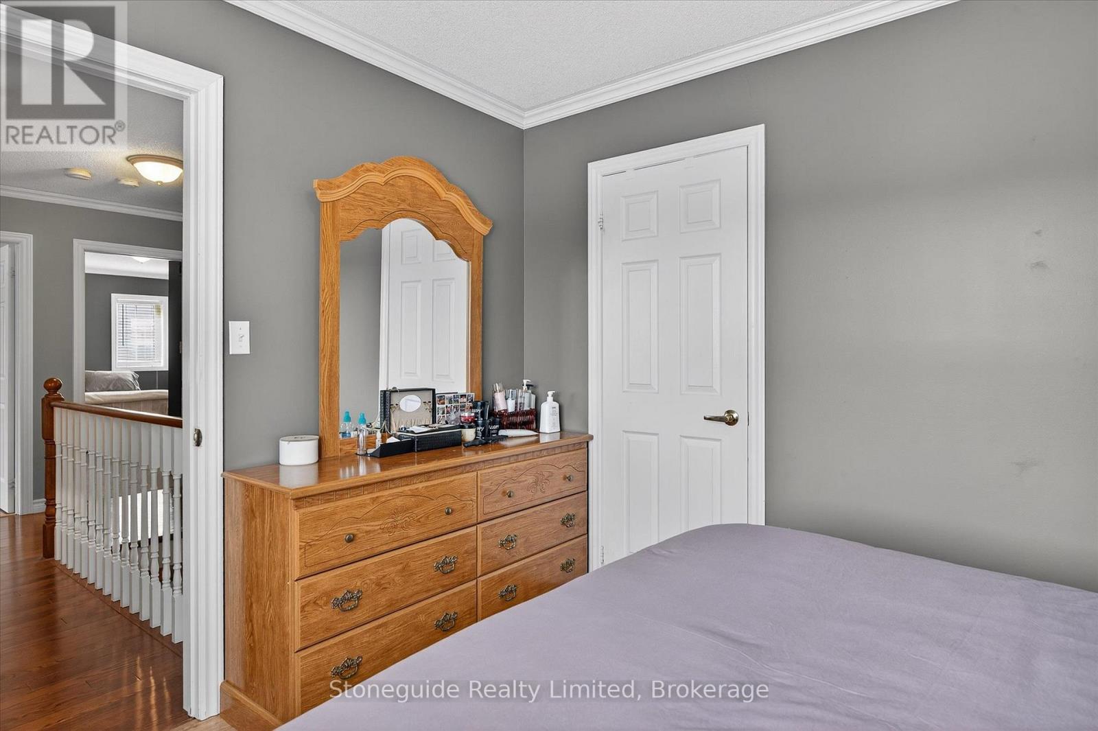 1726 RAVENWOOD DRIVE - 33