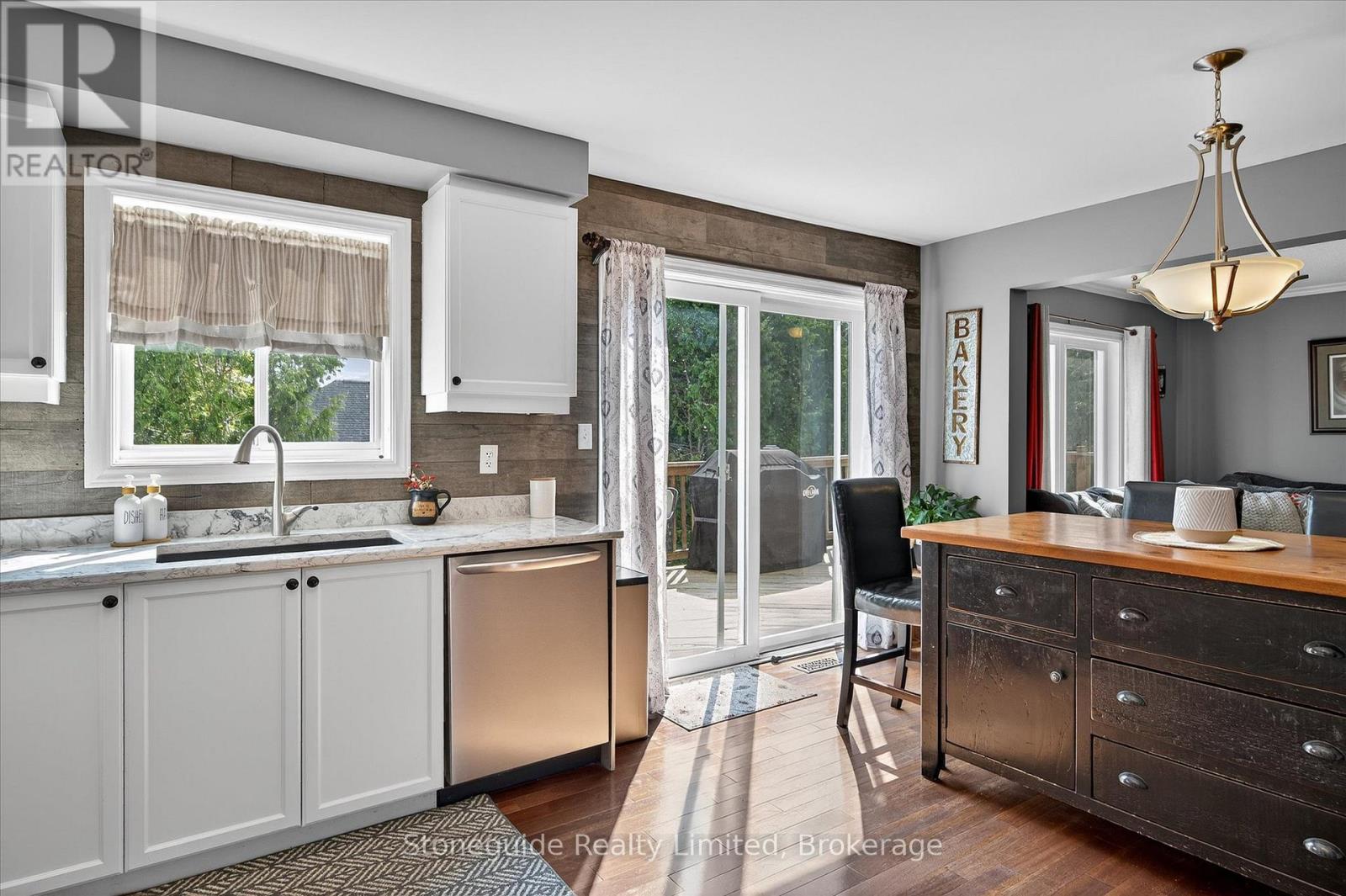 1726 RAVENWOOD DRIVE - 9