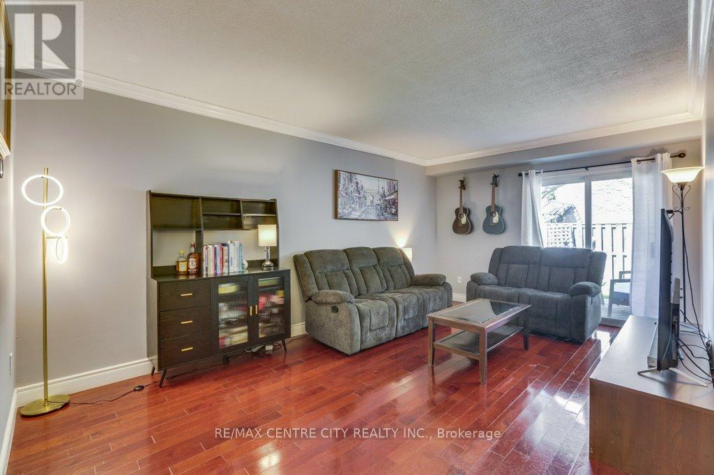 #118 700 OSGOODE DRIVE - 13