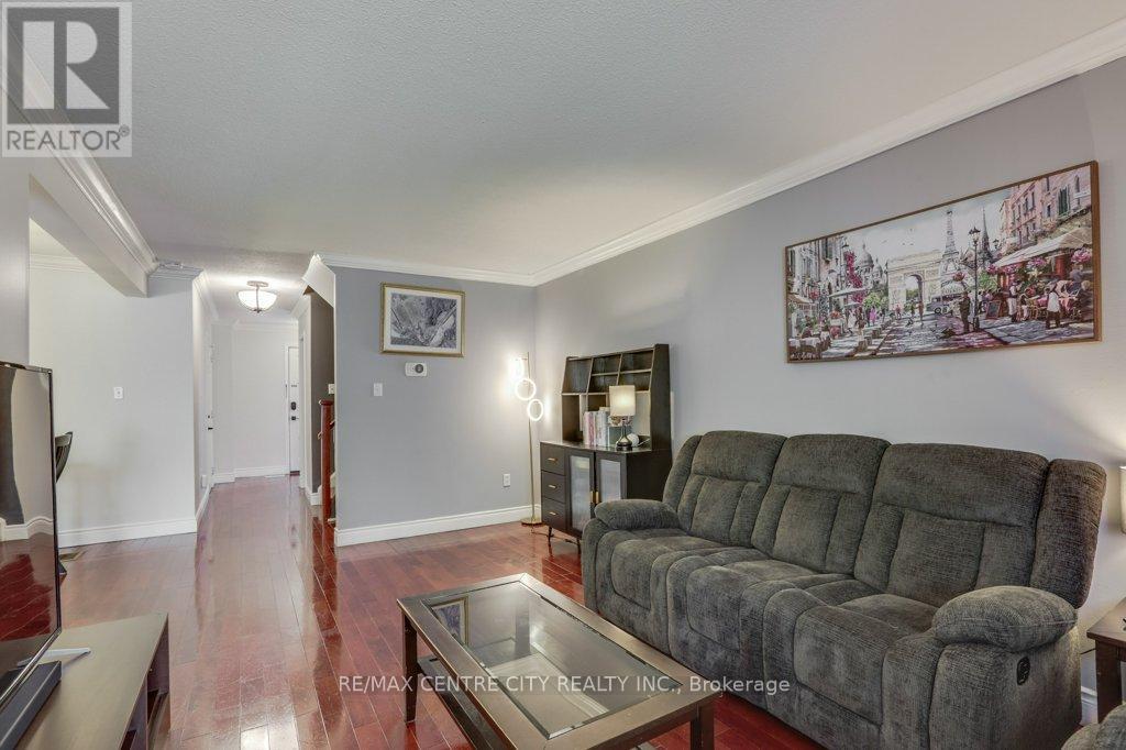 #118 700 OSGOODE DRIVE - 15