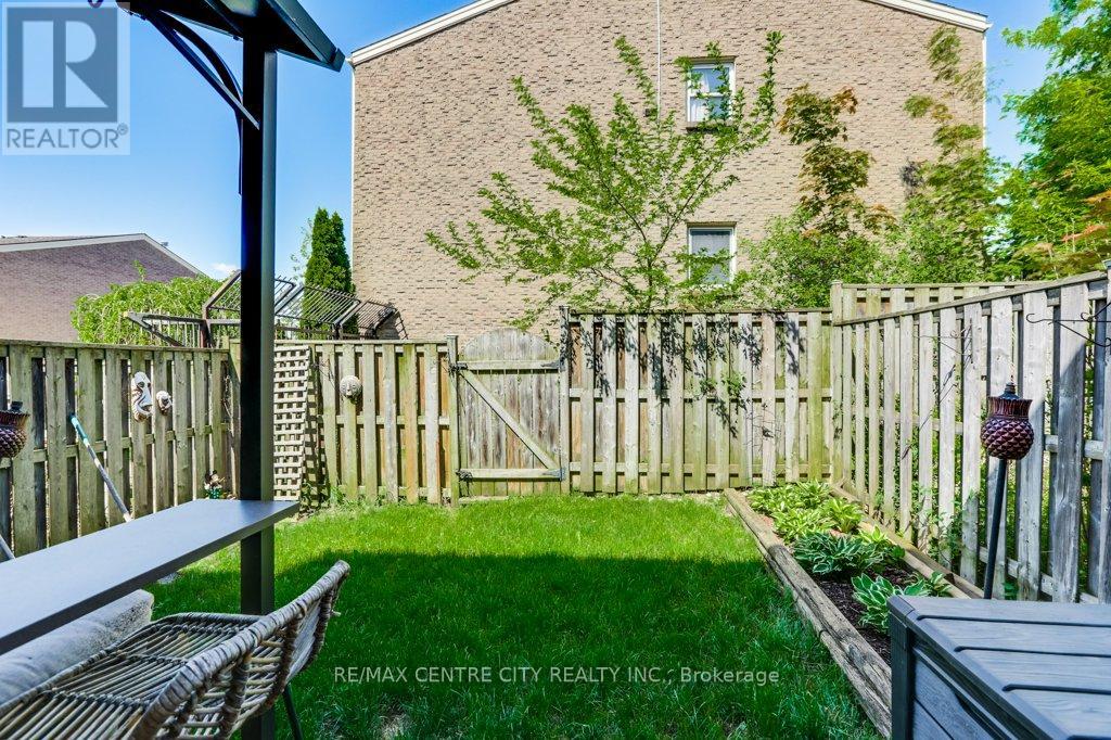 #118 700 OSGOODE DRIVE - 36
