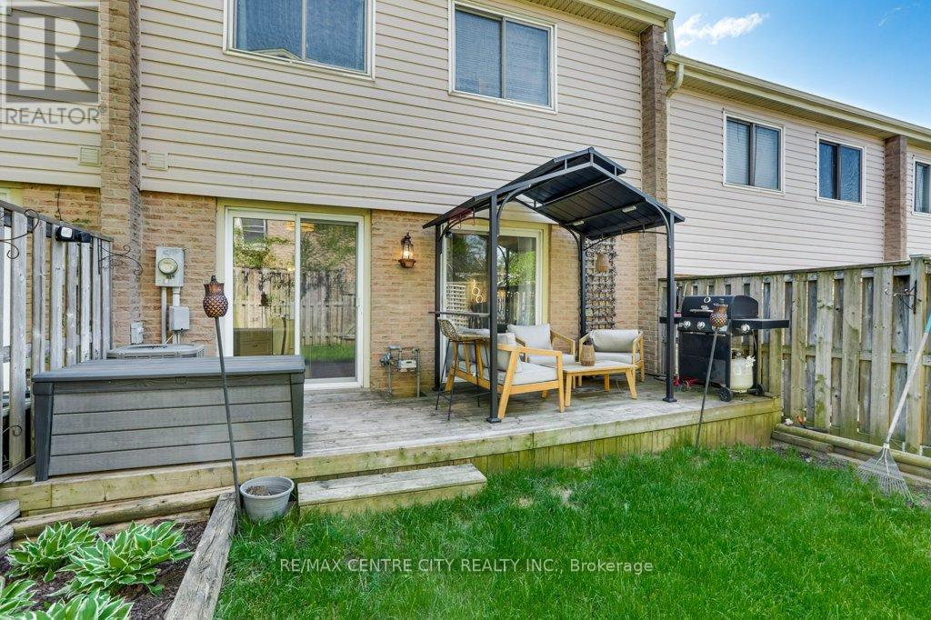 #118 700 OSGOODE DRIVE - 37