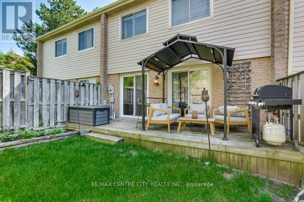 #118 700 OSGOODE DRIVE - 38