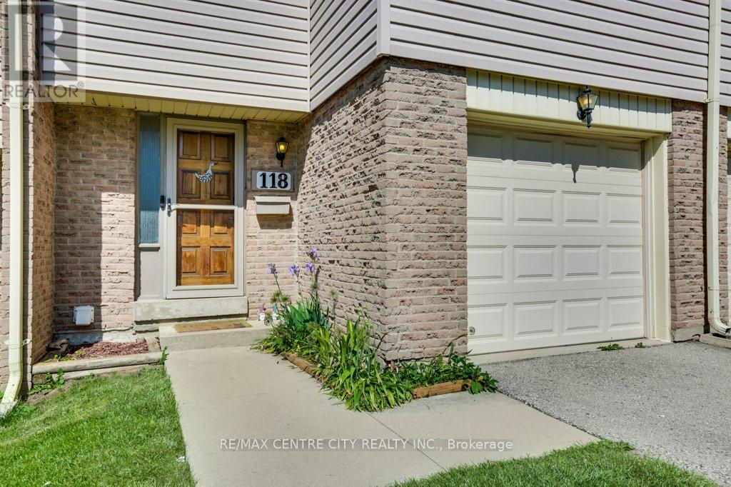 #118 700 OSGOODE DRIVE - 4