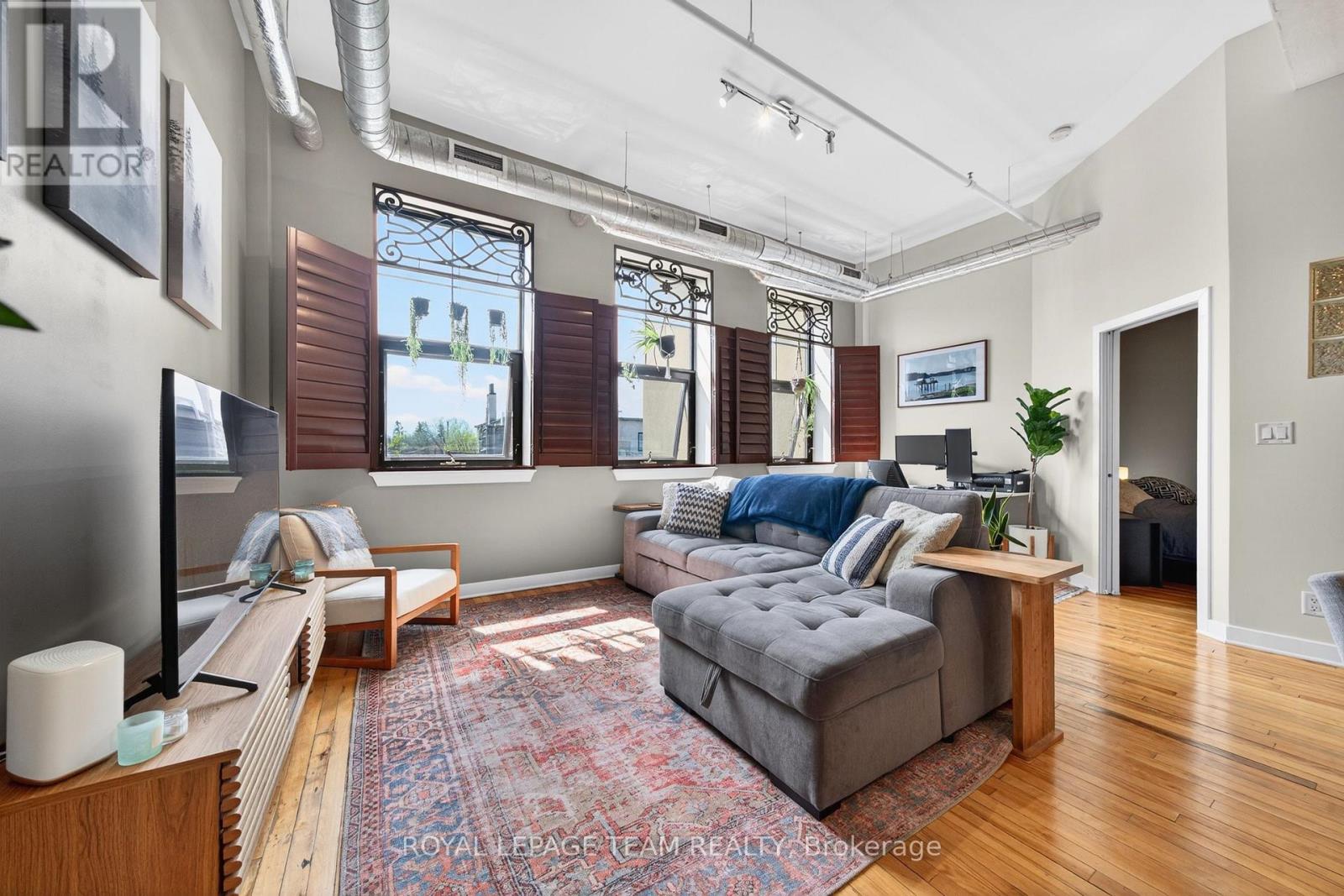 #307 45 SPENCER STREET - 22